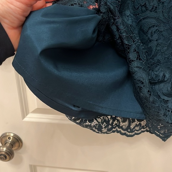 Size 2 WHBM dress. Like new, worn twice. - Picture 5 of 10